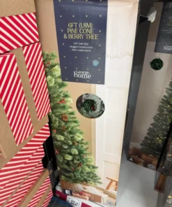 chrismas trees​ pallets