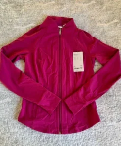 clothing lululemon athletica​