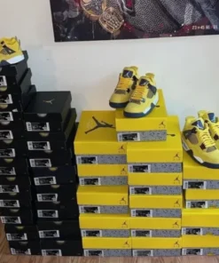 buy wholesale sneaker pallets